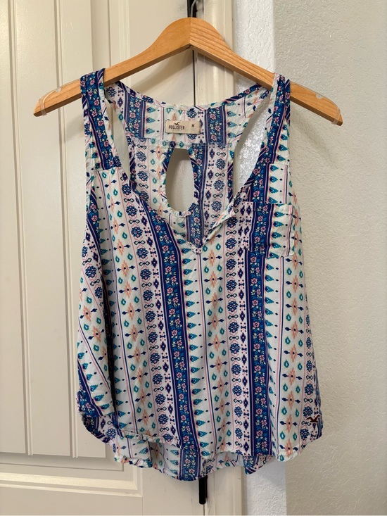 Hollister Tops - Hollister boho medium tank top tribal print keyhole back flowy summer
